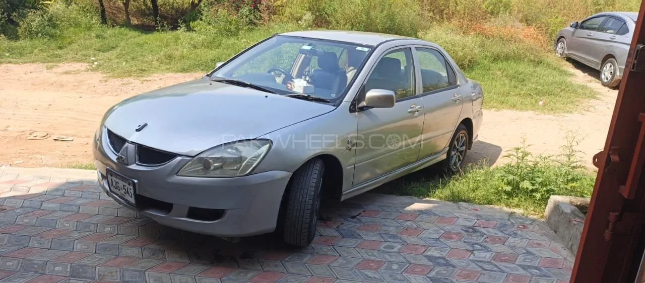 Mitsubishi Lancer