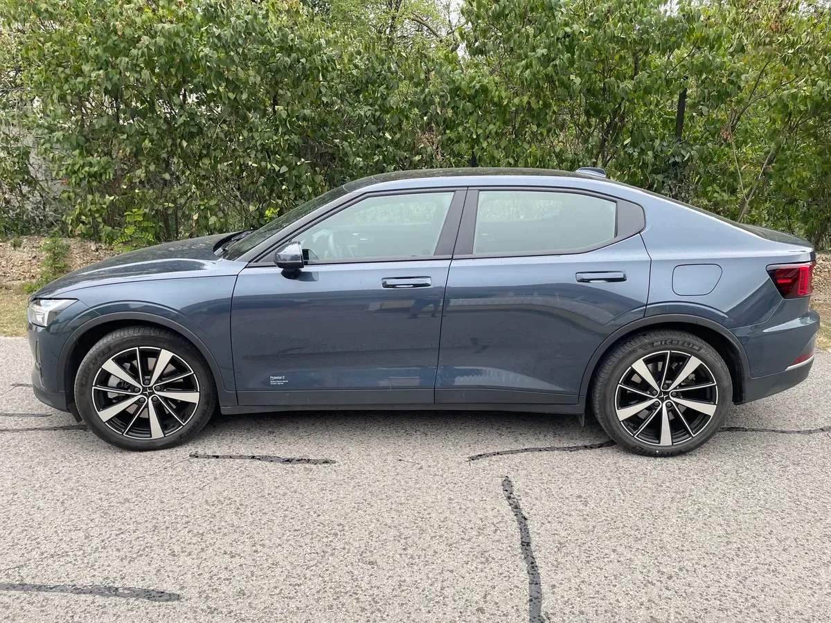 Polestar 2 2021 photo 3
