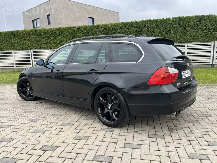 BMW 325 2006 photo 3