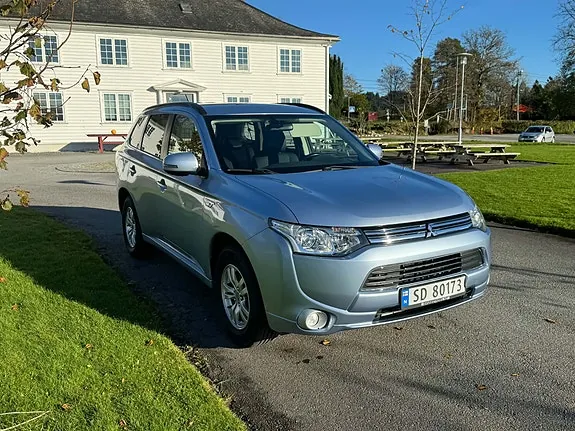 Mitsubishi Outlander 2014 photo 4