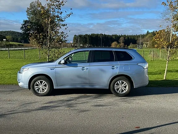 Mitsubishi Outlander 2014 photo 2