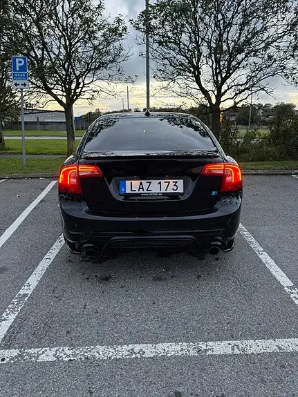 Volvo S60 2016 photo 2
