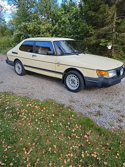 Saab 900 1988 photo 2