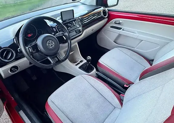 Volkswagen Up 2012 photo 3