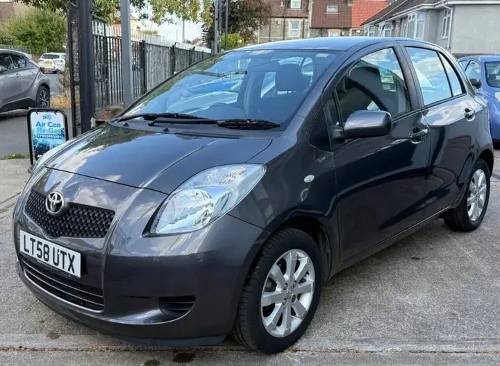 Toyota Yaris 2008 photo 2