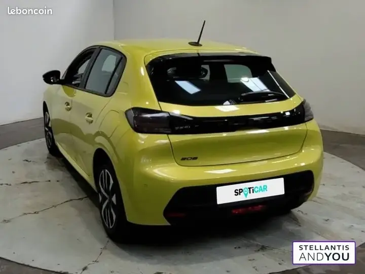 Peugeot 208 2024 photo 3