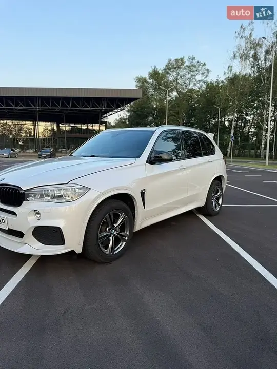 BMW X5 2015 photo 2