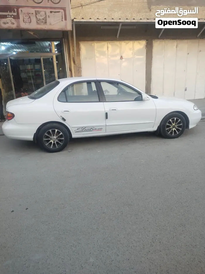 Hyundai Elantra 2000 photo 4