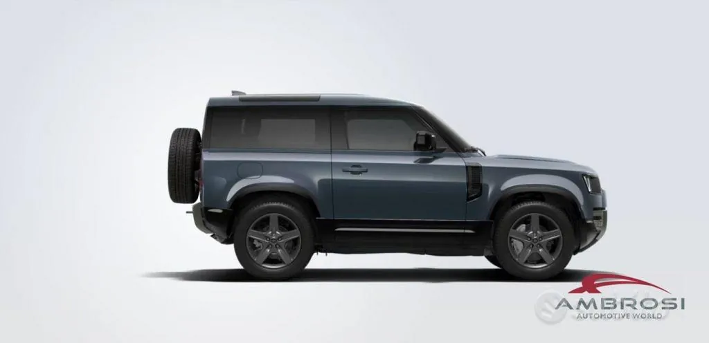 Land Rover Defender 2026 photo 2