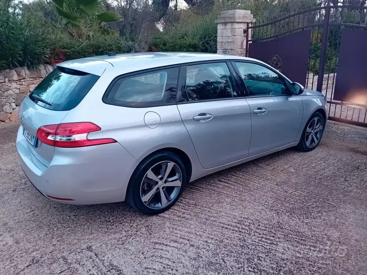 Peugeot 308 2017 photo 3