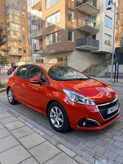 Peugeot 208 2018 photo 2
