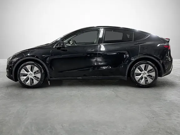 Tesla Model Y 2023 photo 2
