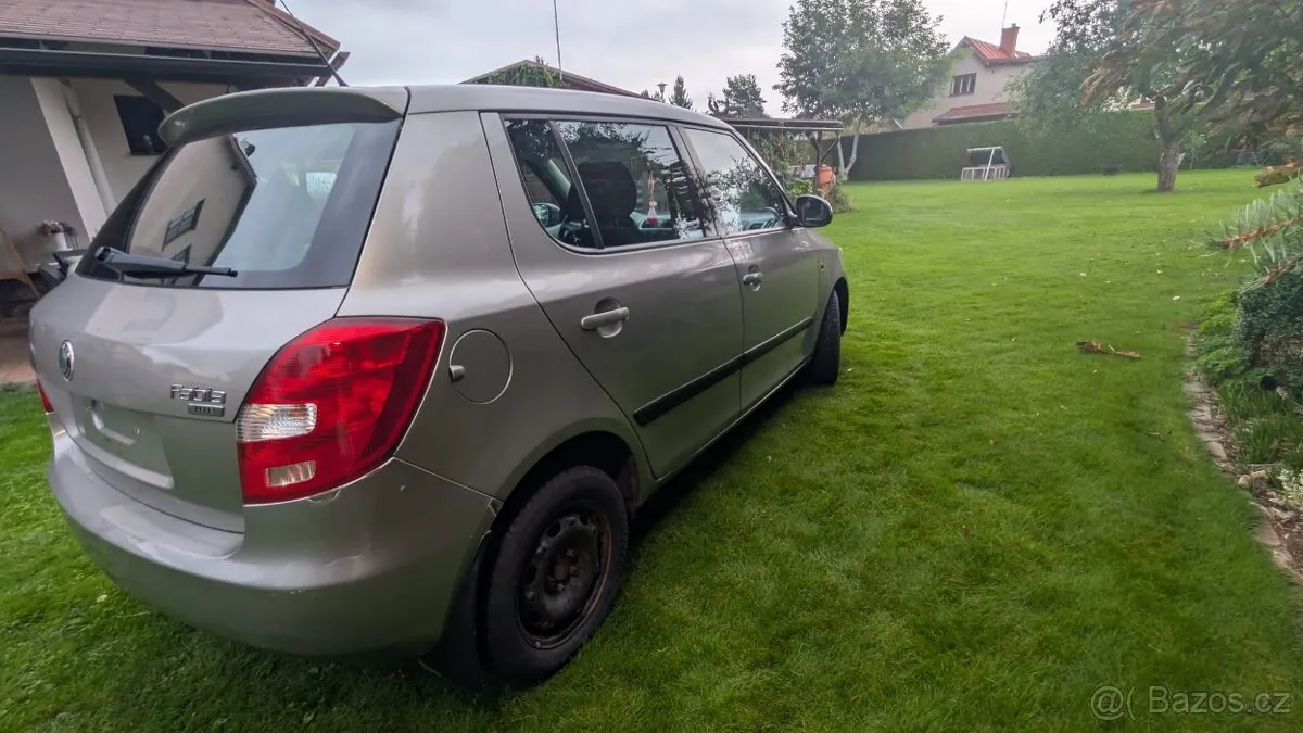 Skoda Fabia 2007 photo 3