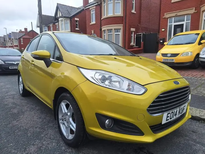 Ford Fiesta 2014 photo 2