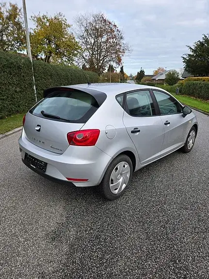 Seat Ibiza 2013 photo 3