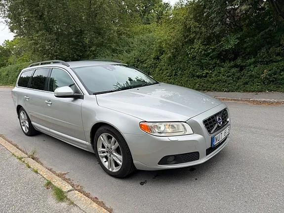 Volvo V70 2013 photo 2