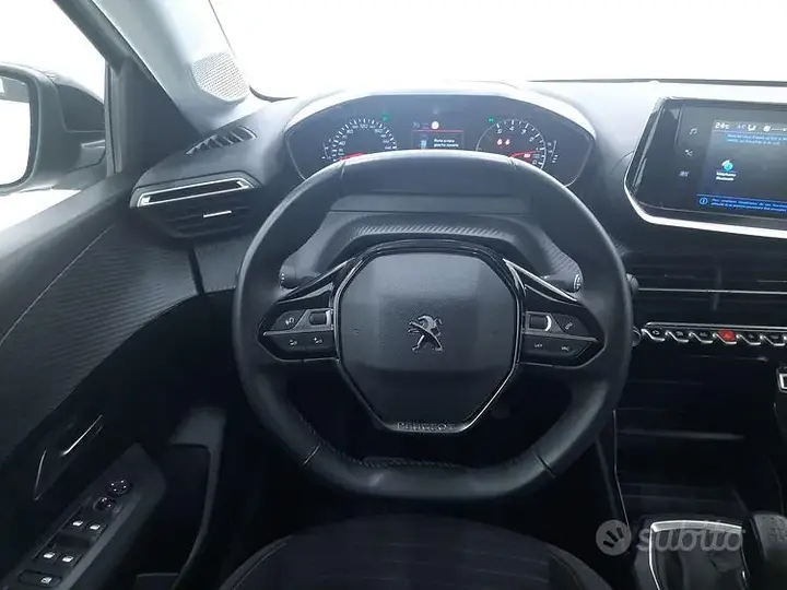 Peugeot 208 2023 photo 4