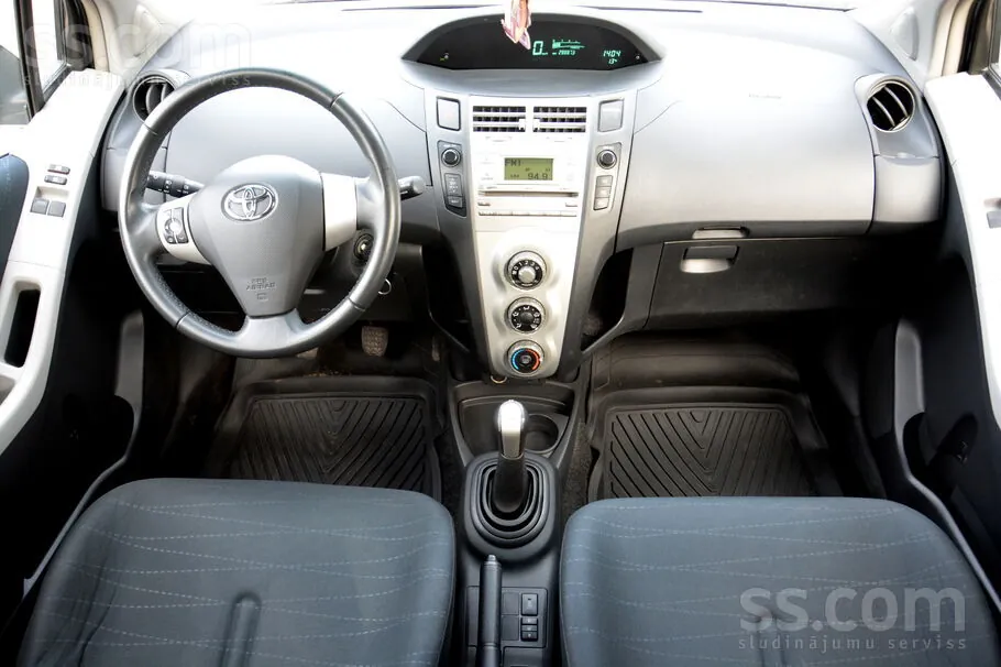 Toyota Yaris 2009 photo 3