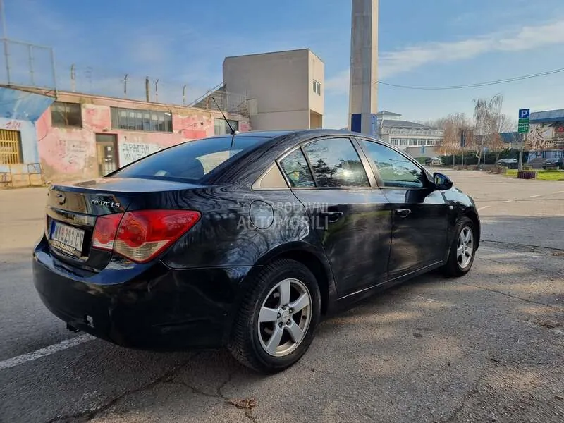 Chevrolet Cruze 2010 photo 4