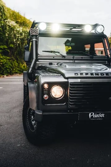 Land Rover Defender 2014 photo 3
