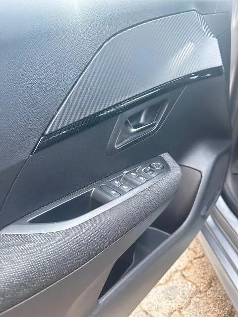 Peugeot 208 2025 photo 5