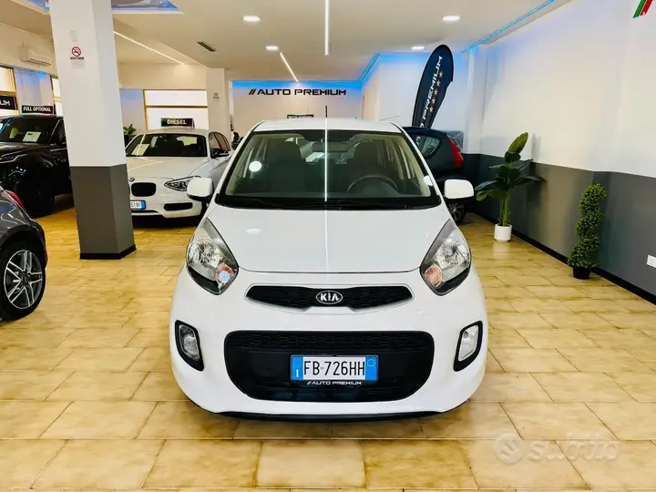 Kia Picanto 2015 photo 2