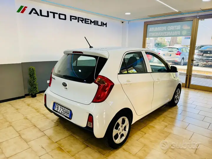 Kia Picanto 2015 photo 5