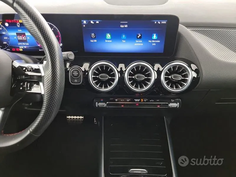Mercedes-Benz Gla 2024 photo 5