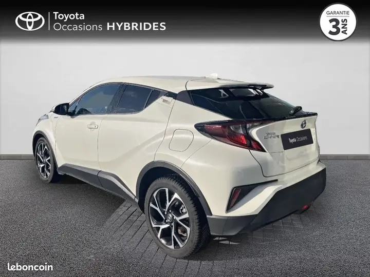 Toyota C-Hr 2020 photo 2