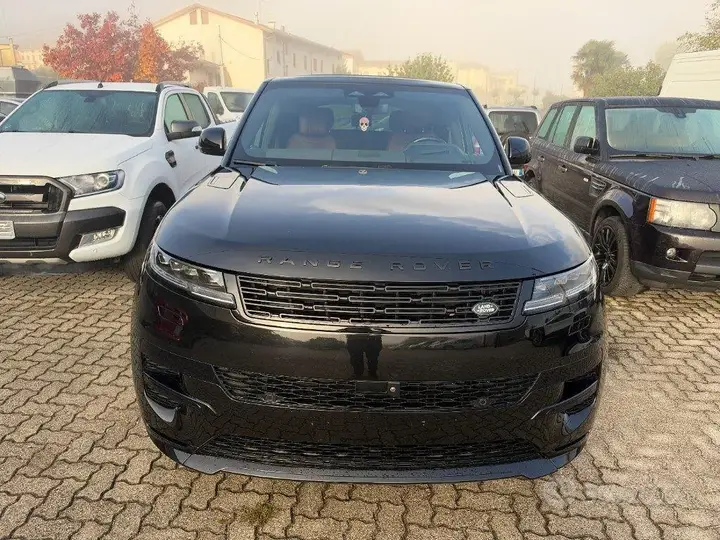 Land Rover Range Rover Sport 2023 photo 2