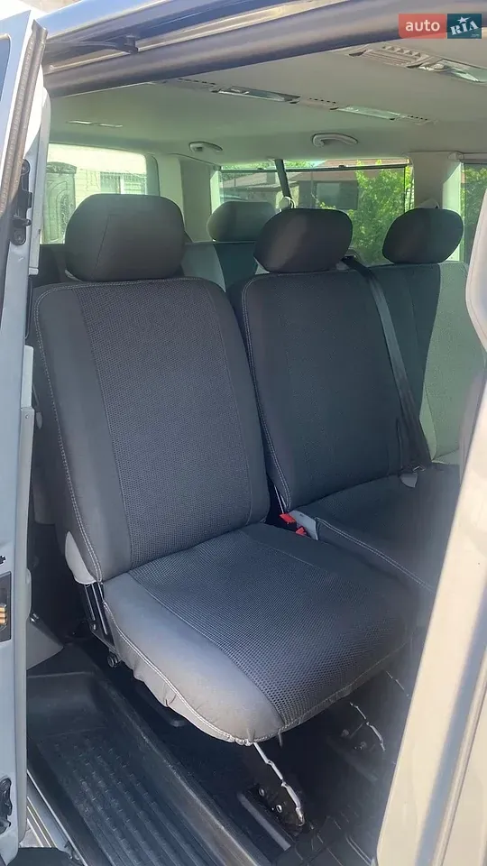 Volkswagen Caravelle 2011 photo 5