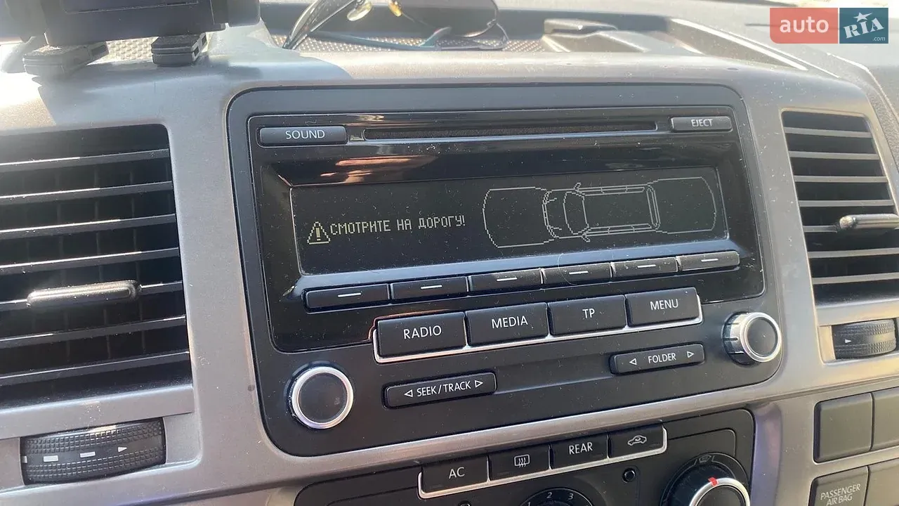 Volkswagen Caravelle 2011 photo 3