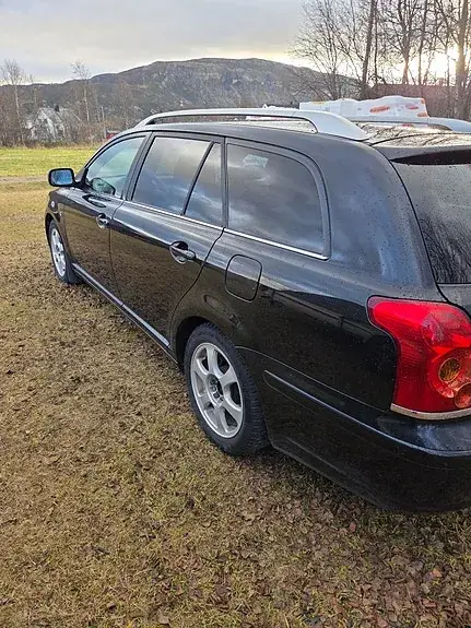 Toyota Avensis 2006 photo 3