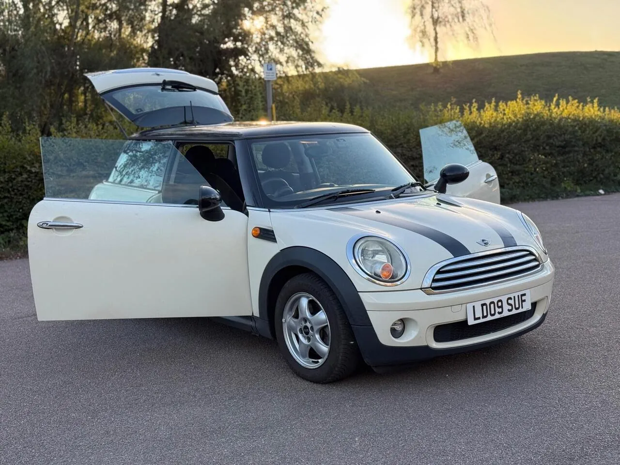 Mini Hatch 2009 photo 5