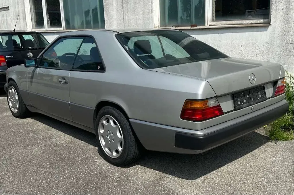 Mercedes-Benz 230 Ce 1987 photo 3