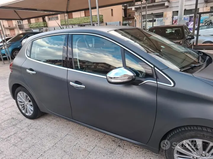 Peugeot 208 2017 photo 4