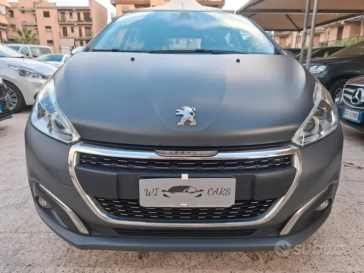 Peugeot 208 2017 photo 3