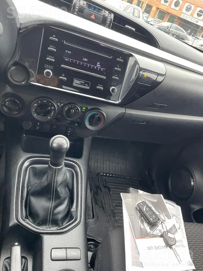 Toyota Hilux 2021 photo 5