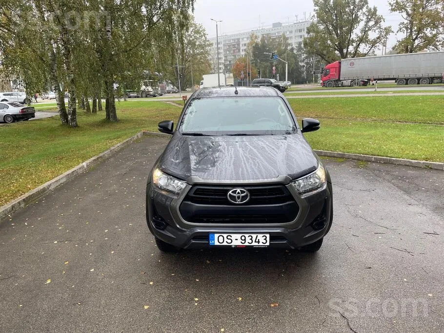 Toyota Hilux 2021 photo 3