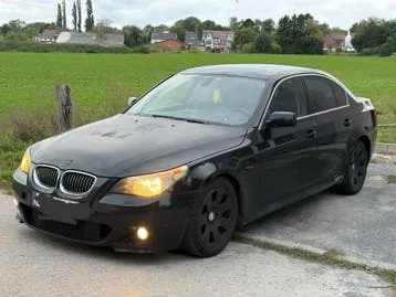 BMW 520I