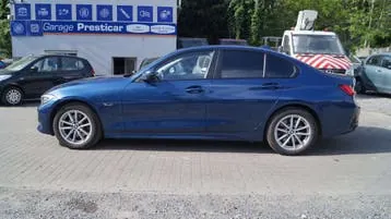 BMW 3 Series 2021 photo 2