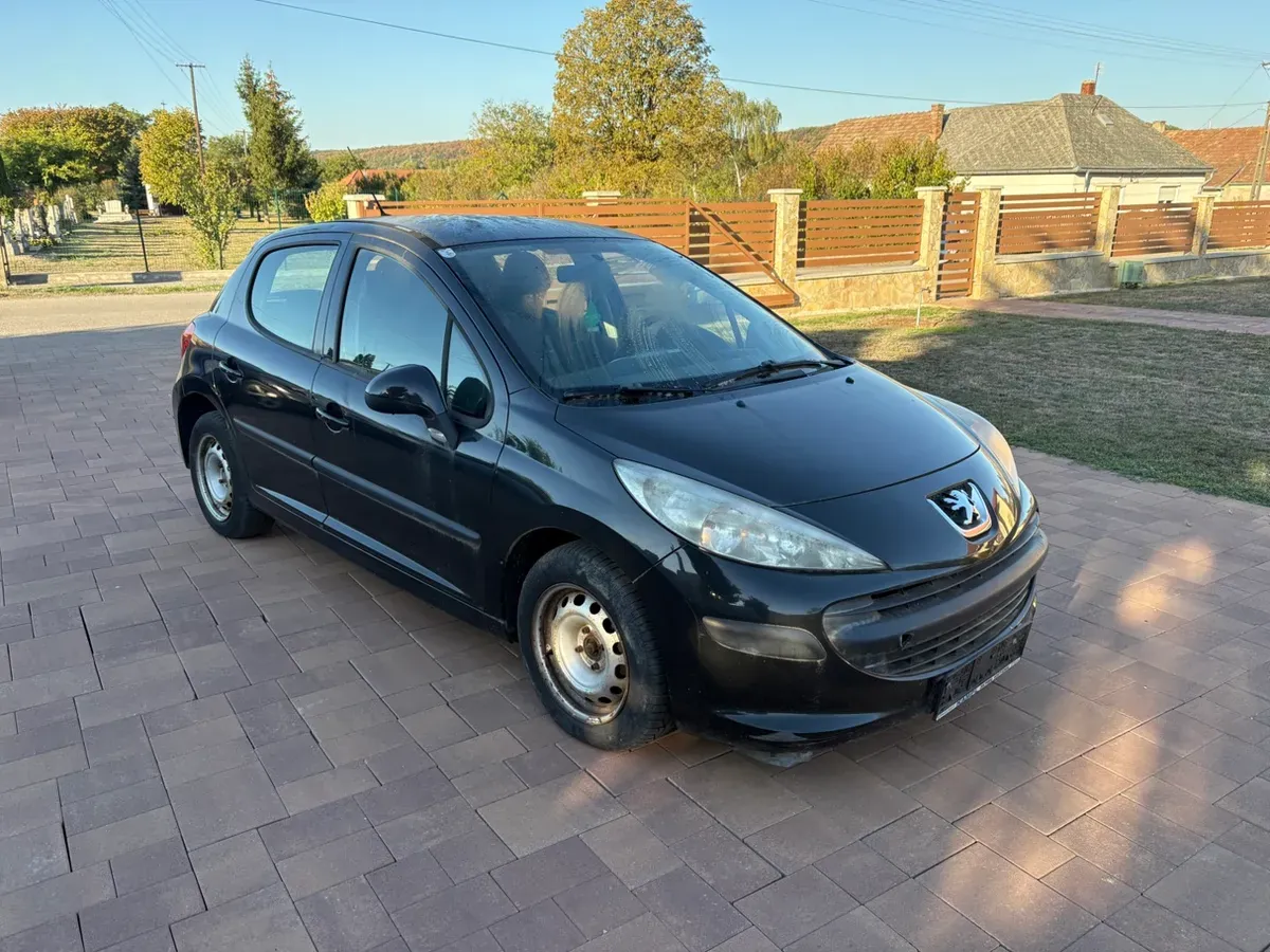 Peugeot 207 2007 photo 2