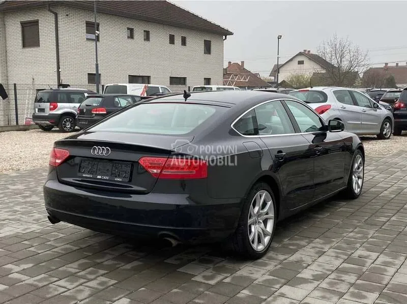 Audi A5 2010 photo 3