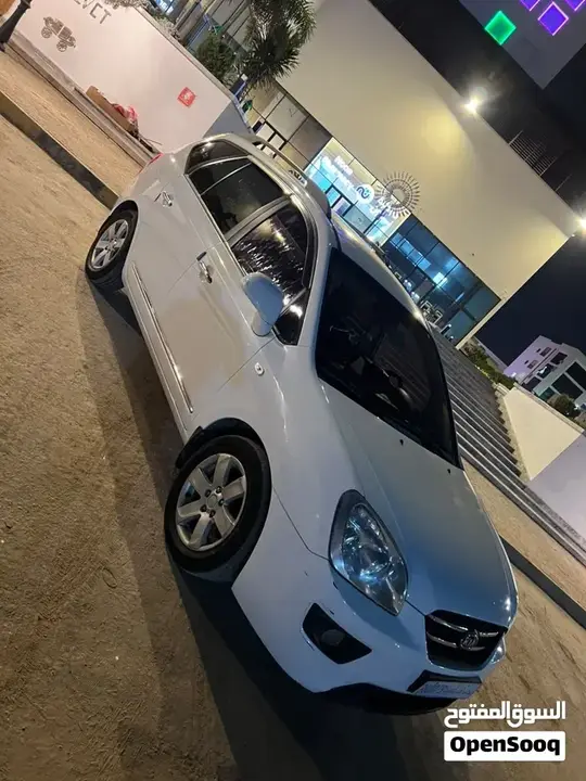 Kia Carens 2009 photo 3