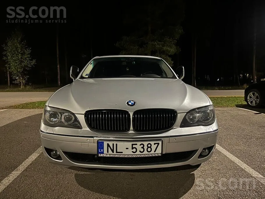 BMW 745