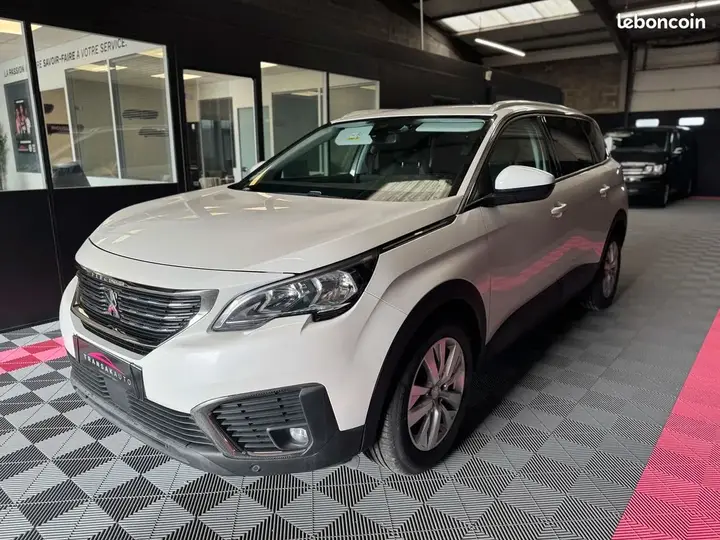 Peugeot 5008 2017 photo 5