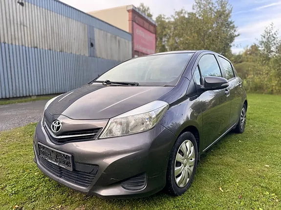 Toyota Yaris 2012 photo 4