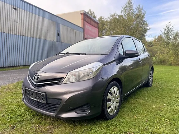 Toyota Yaris 2012 photo 5