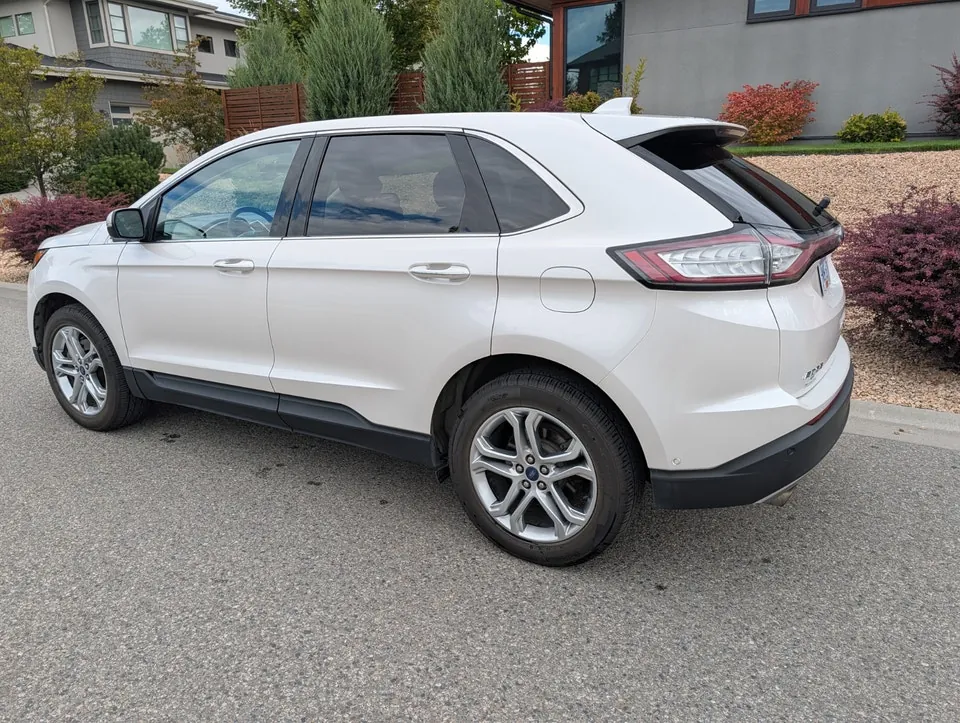 Ford Edge 2017 photo 2