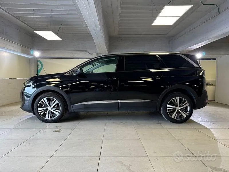 Peugeot 5008 2022 photo 2